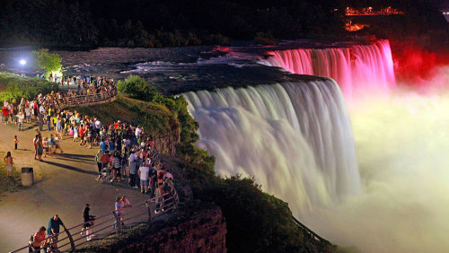 Canadian Illumination Tour of the Falls