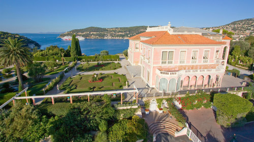 Small-Group Villefranche-sur-Mer & Rothschild Villa Tour