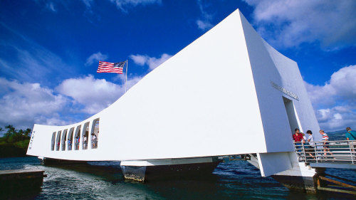 USS Arizona Memorial & Aloha Stadium Swap Meet Tour