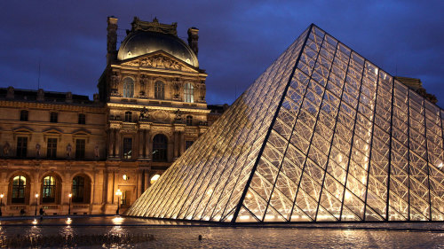 VIP Louvre Museum Evening Tour with Wine Tasting