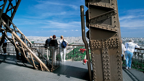 Lunch at the Eiffel Tower, City Tour & Seine River Cruise