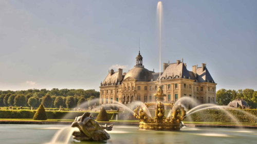 Fontainebleau & Vaux-le-Vicomte Castles Full-Day Tour