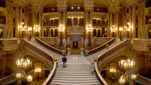 Palais Royal to the Opera Garnier Walking Tour