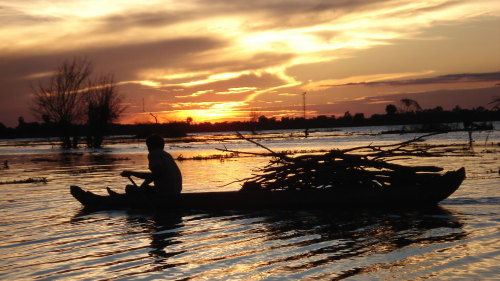 Small-Group Mekong Sunset Tour by Urban Adventures