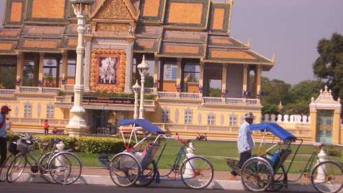 Private City Cyclo Tour by Threeland Travel