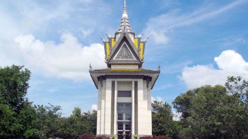 Half-Day Wat Phnom & Choeung Ek Killing Fields Tour