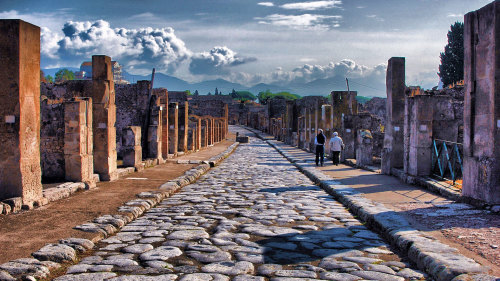 Skip The Line: Pompeii Walking Tour by WorldTours