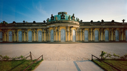 Half-Day Potsdam Tour by Miki Tourist