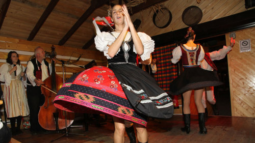 Folklore Show & Dinner