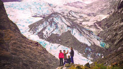 7-Day Great Glacier Explorer Tour by AAT KIngs