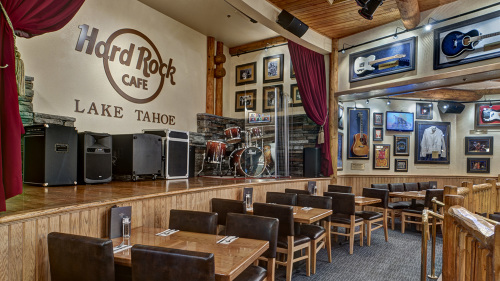 Dining at Hard Rock Cafe with Priority Seating