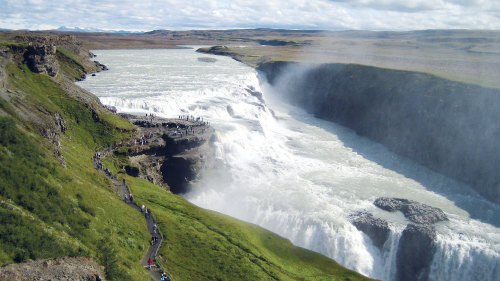 Þingvellir, Waterfalls, Geysers & Fontana Spa Full-Day Tour
