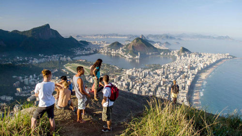 Dois Irmãos and Vidigal Favela Hiking Tour