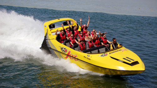 Jet Boat & Manupirua Hot Springs Tour