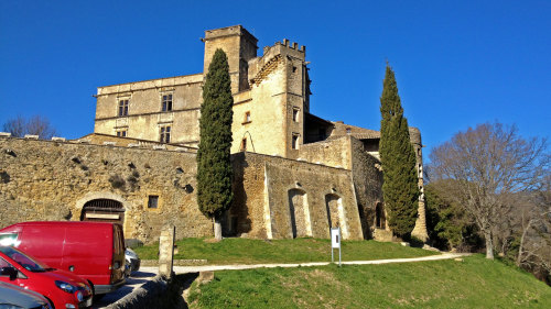 Small-Group Lourmarin, Bonnieux, Roussillon & Gordes Tour