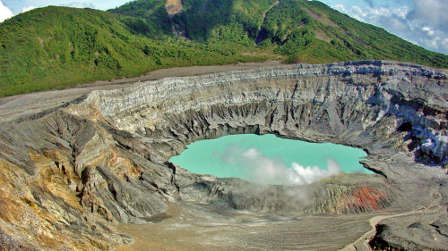 Poás Volcano National Park & Doka Estate Full-Day Tour