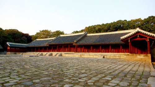 Jongmyo Shrine, Secret Garden & Unhyeongung Palace Tour by Kim