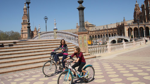 City Center Bike Tour and Tapas with a Local