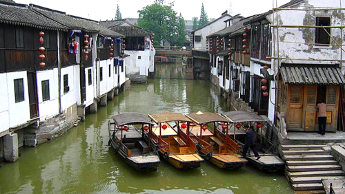 Seven Treasure Town & Zhujiajiao Water Village Tour