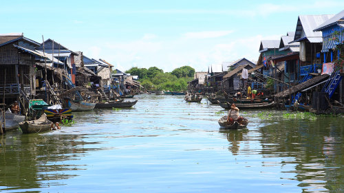 Small-Group Tonle Sap Secrets Tour by Urban Adventures