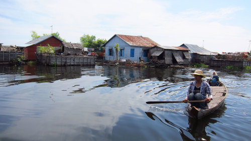 Tara Boat Sunset Cruise & Buffet Dinner on Tonlé Sap