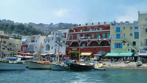 Full-Day Capri Tour from Rome by Miki Tourist