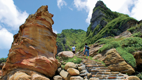 Chiufen Village & Northeast Coast Half-Day Tour by Edison Travel