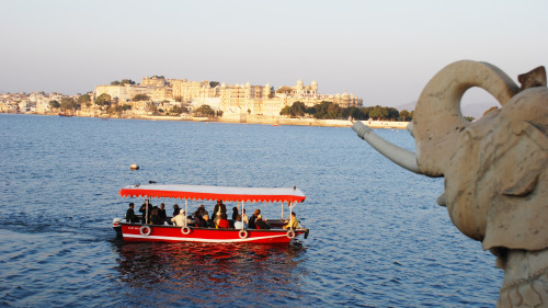 Cruise on Lake Pichola