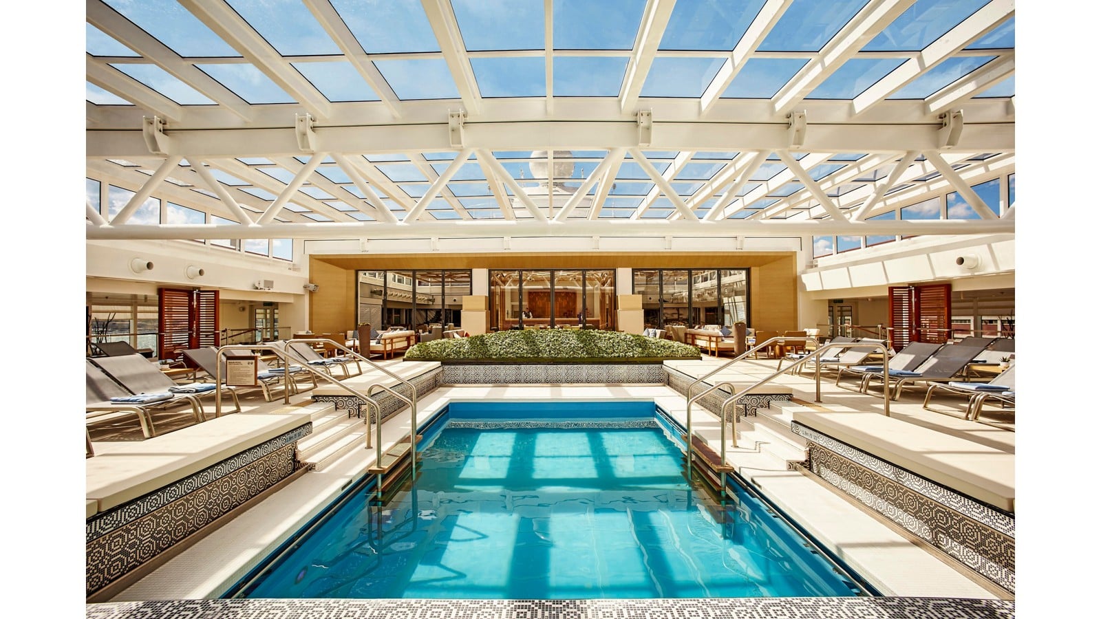 Discover the All-Inclusive Luxury of Viking Ocean Cruises: Exploring Their Unique Onboard Amenities and Itineraries