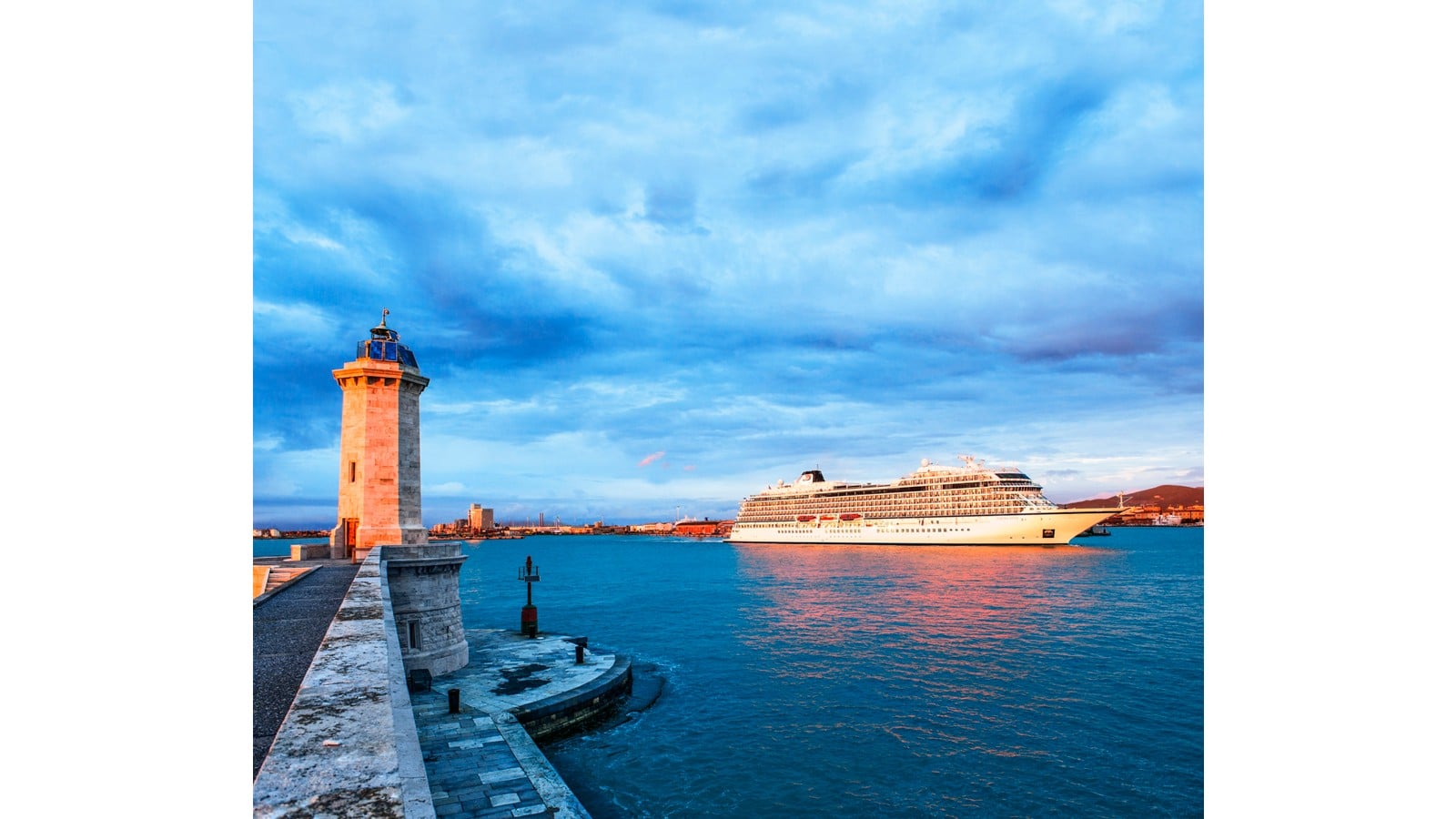 Exploring the Best of Europe: A Comprehensive Guide to Viking Ocean Cruises' Itineraries and Destinations